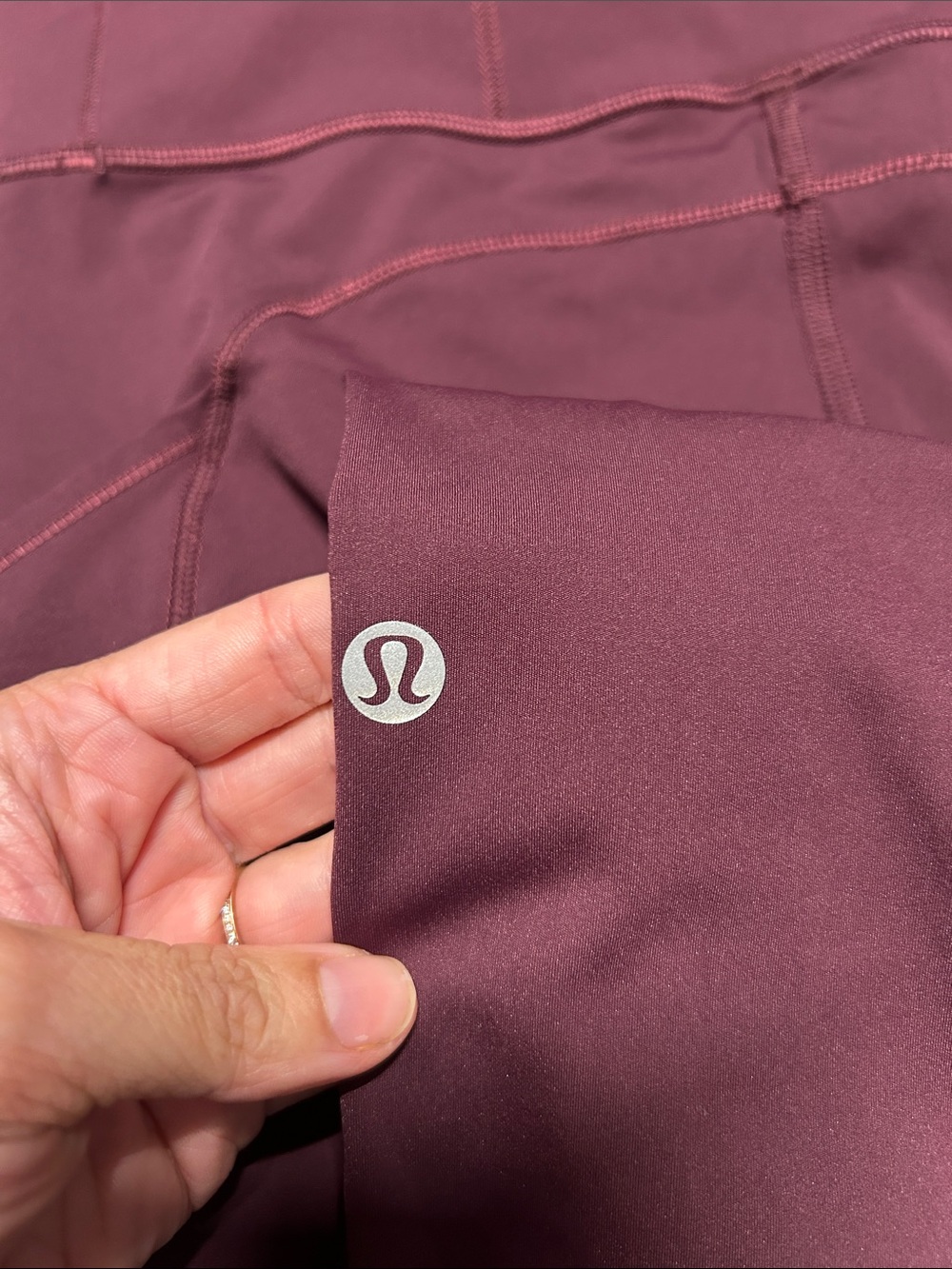 Lululemon Fast & Free Crop Size 6 - Picture 3 of 11